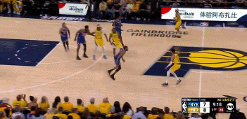 热得发烫！内史密斯1分钟连中2记三分 帮助球队占据主动